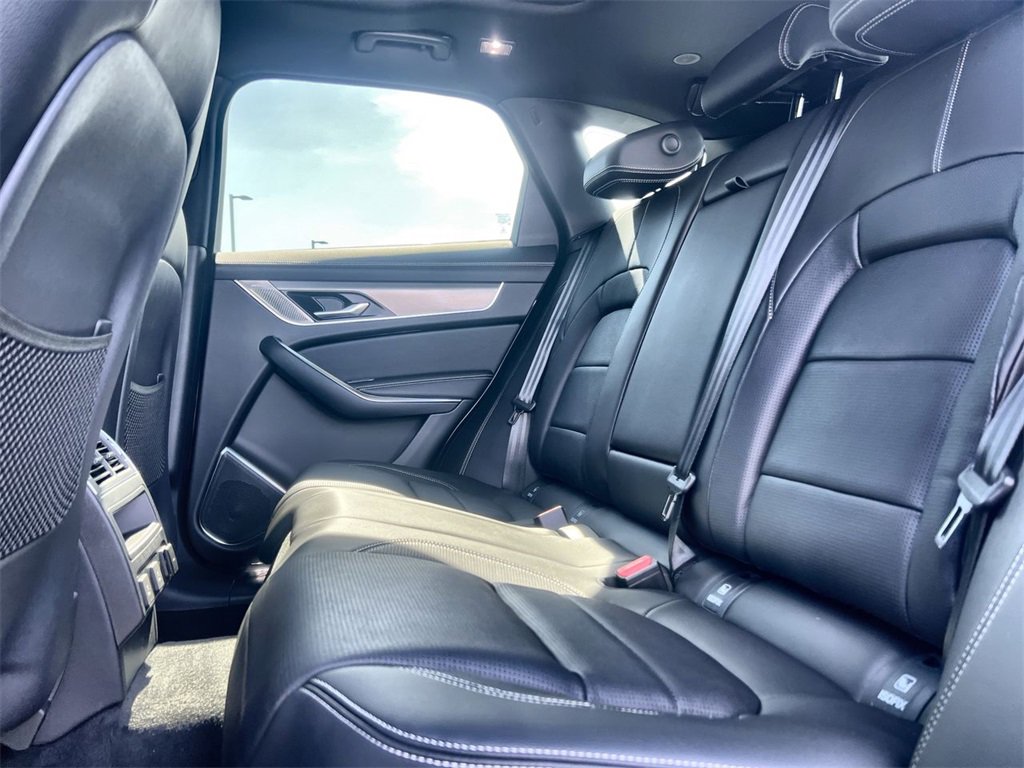 Used 2025 Jaguar F-PACE R-Dynamic S image 15