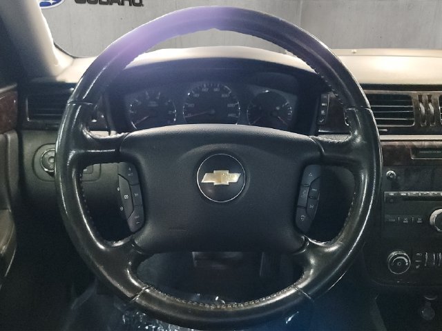 Used 2013 Chevrolet Impala LTZ FWD image 23
