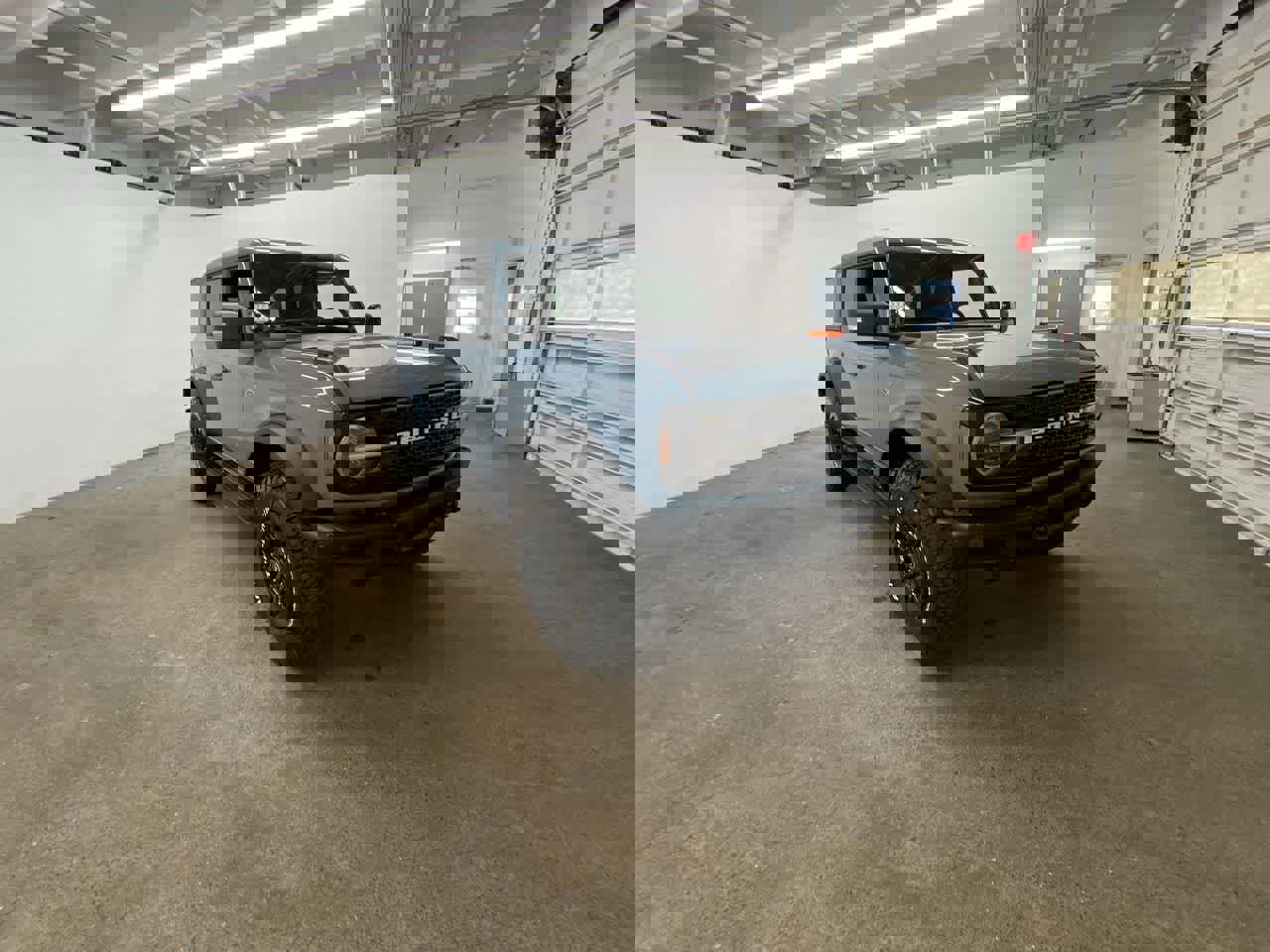 Used 2022 Ford Bronco Wildtrak image 8