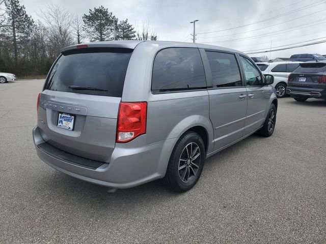 Used 2016 Dodge Grand Caravan SXT image 4