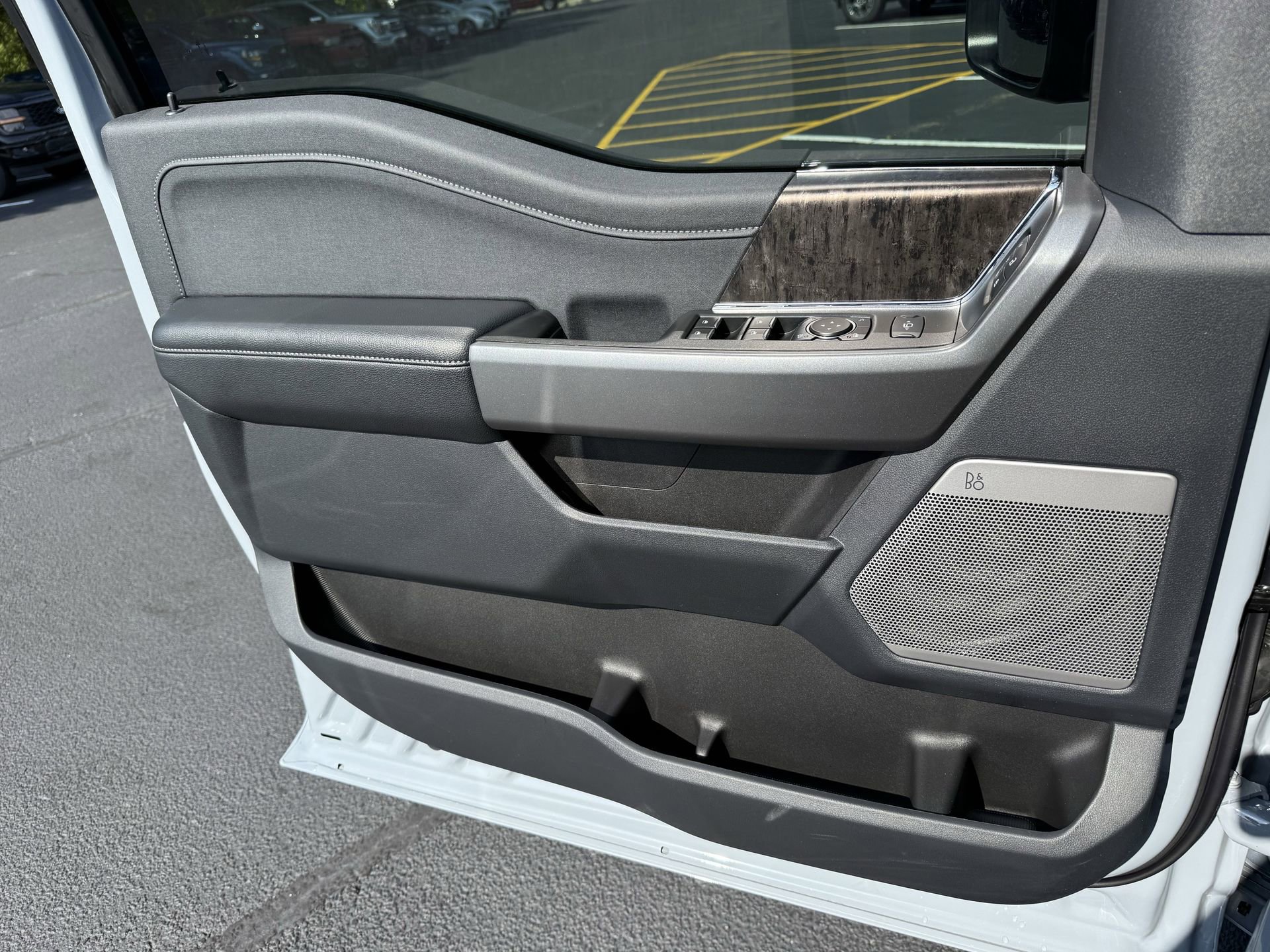 New 2025 Ford F250 Lariat w/ Lariat Ultimate Package image 11