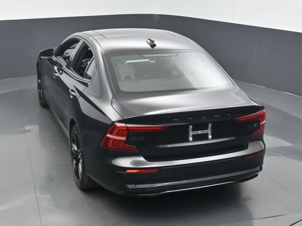 Used 2024 Volvo S60 B5 Plus w/ Climate Package AWD/4WD image 18
