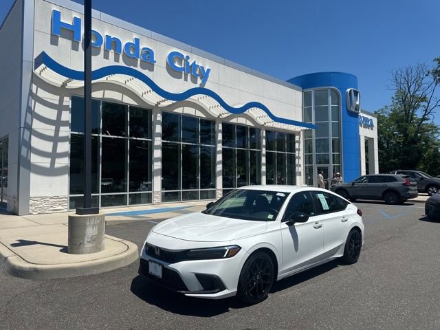 Used 2023 Honda Civic Sport image 2