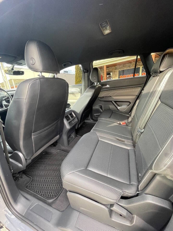 Used 2021 Volkswagen Atlas Cross Sport SE image 14