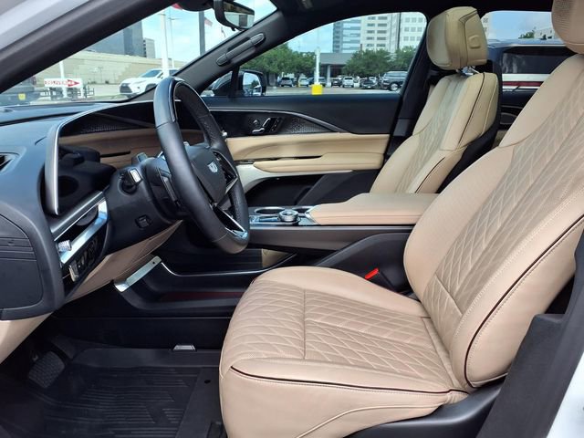 Used 2024 Cadillac Lyriq Luxury w/ Nappa Leather Package AWD/4WD image 3