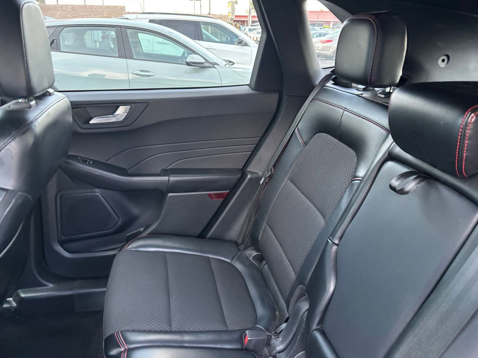 Used 2024 Ford Escape ST-Line image 40