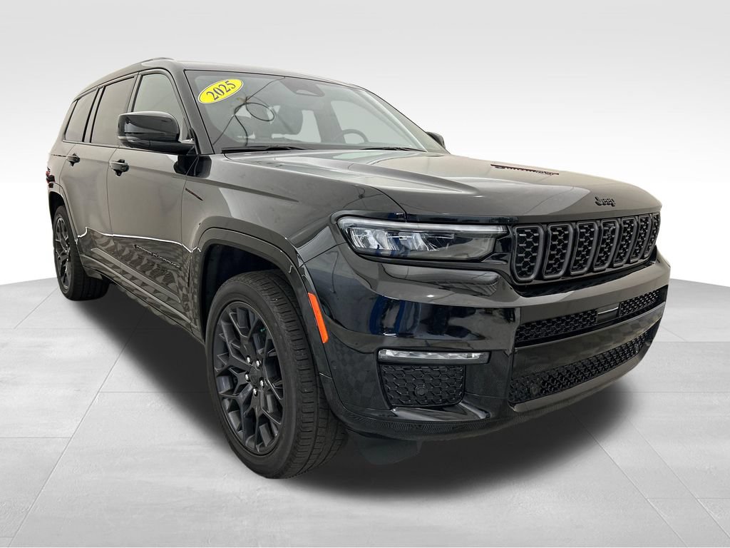 Used 2025 Jeep Grand Cherokee L Summit AWD/4WD image 8