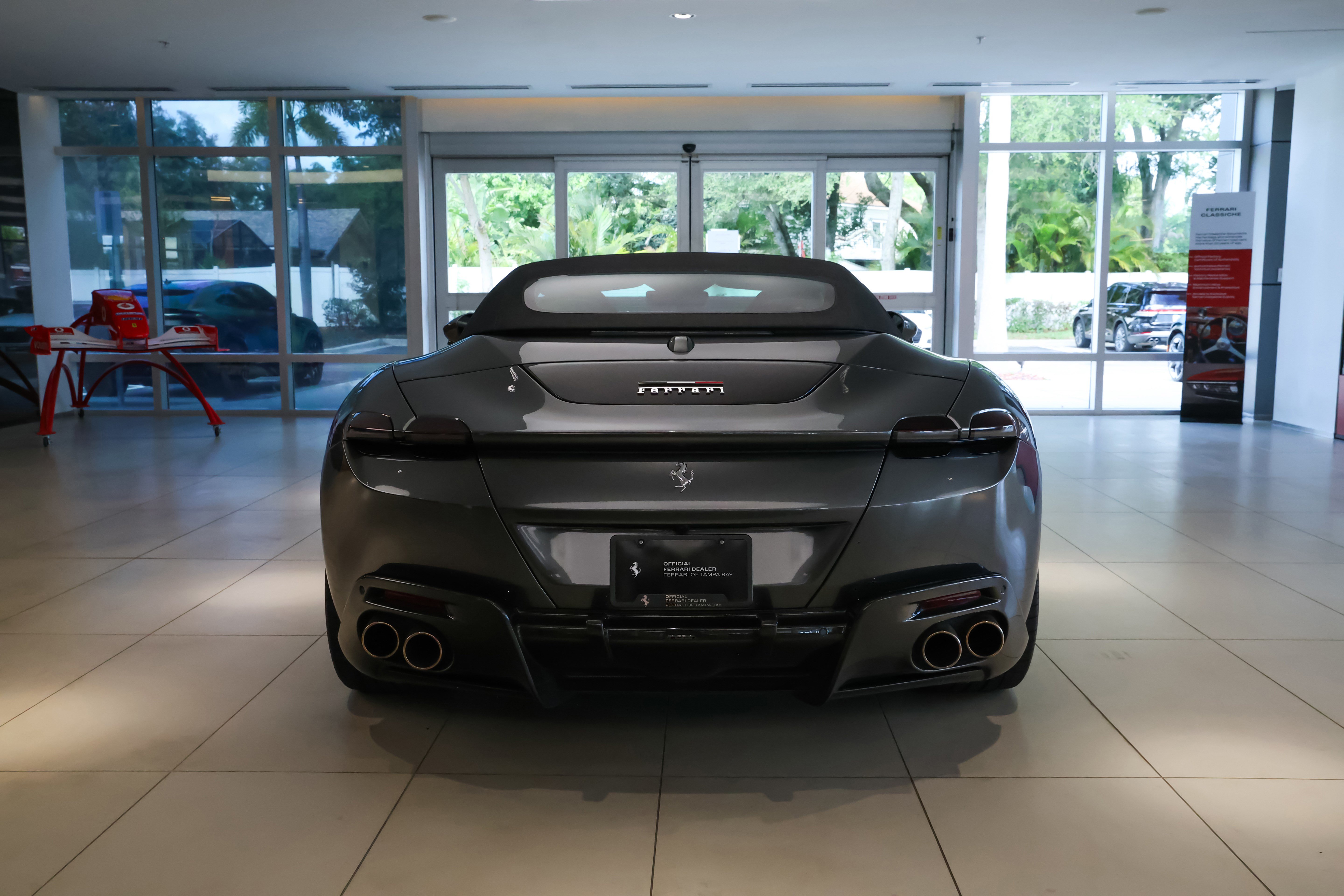 Used 2025 Ferrari Roma Spider RWD image 33