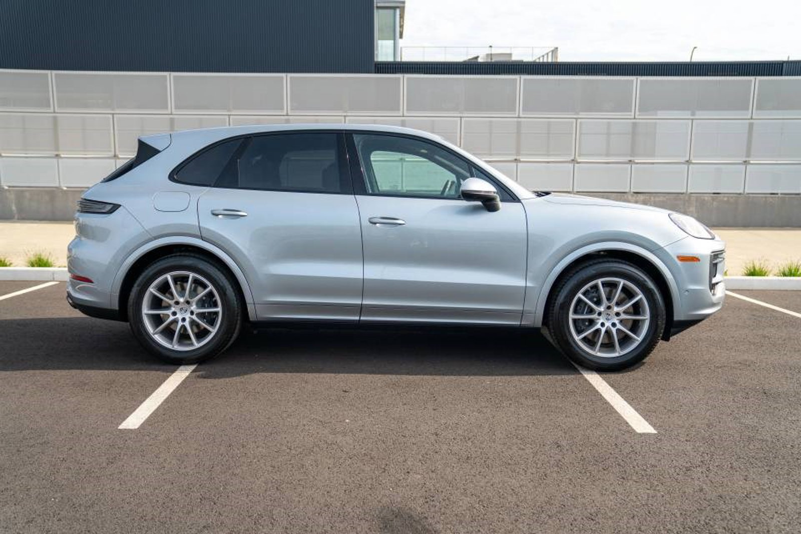 New 2026 Porsche Cayenne AWD/4WD image 8