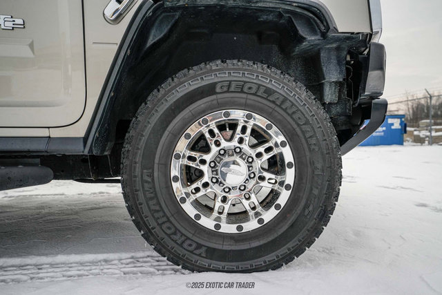 Used 2003 HUMMER H2 w/ Preferred Equipment Group image 11