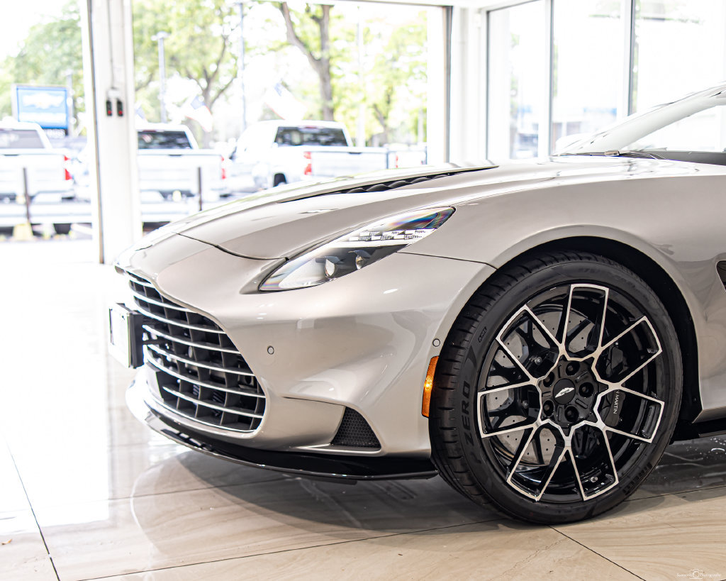 New 2026 Aston Martin Vanquish Convertible RWD image 4