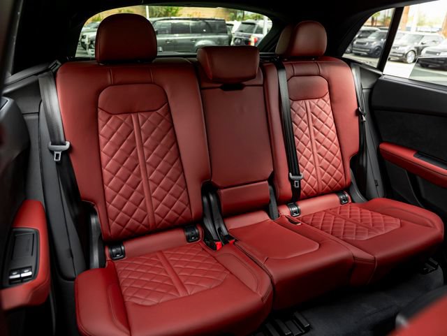 New 2026 Audi SQ8 Premium Plus AWD/4WD image 33