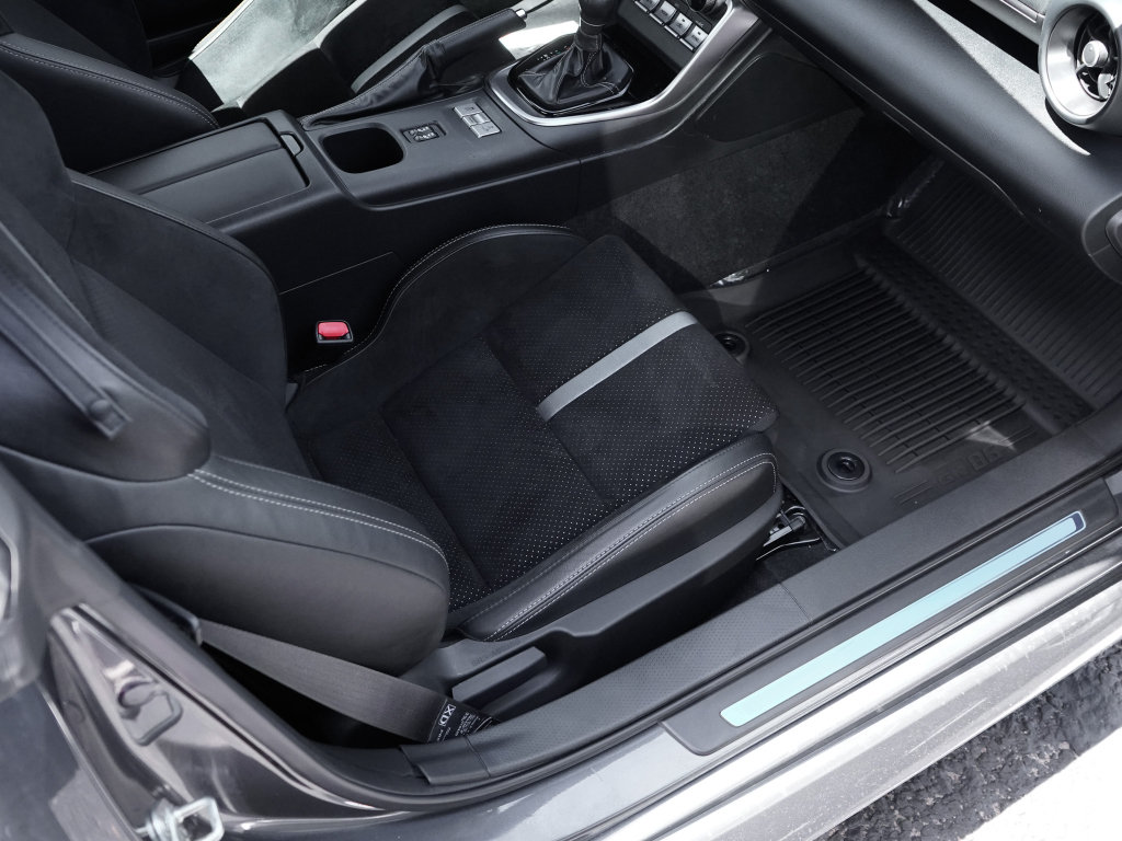 Used 2025 Toyota GR86 Premium RWD image 30