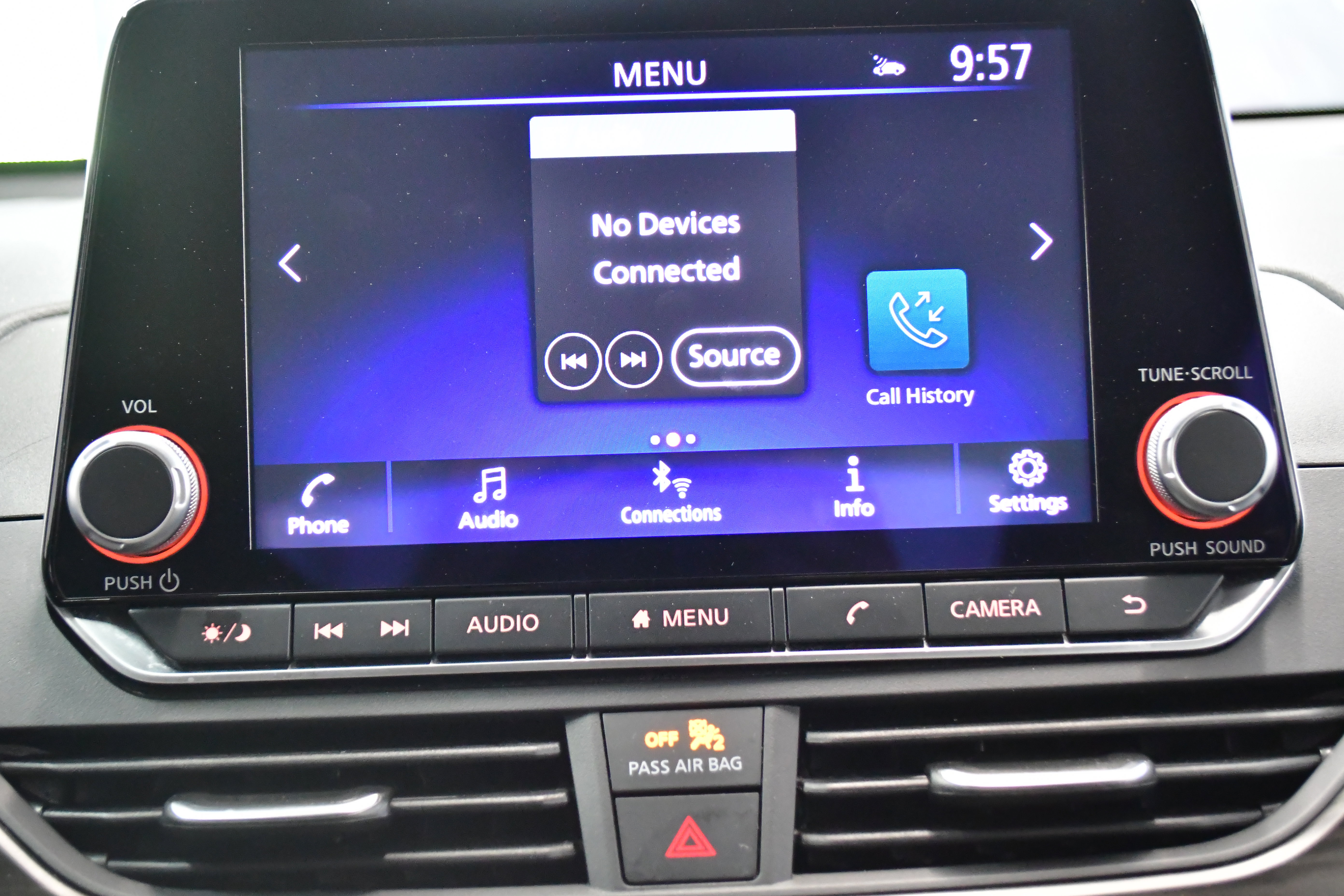 Used 2025 Nissan Altima 2.5 SV FWD image 23