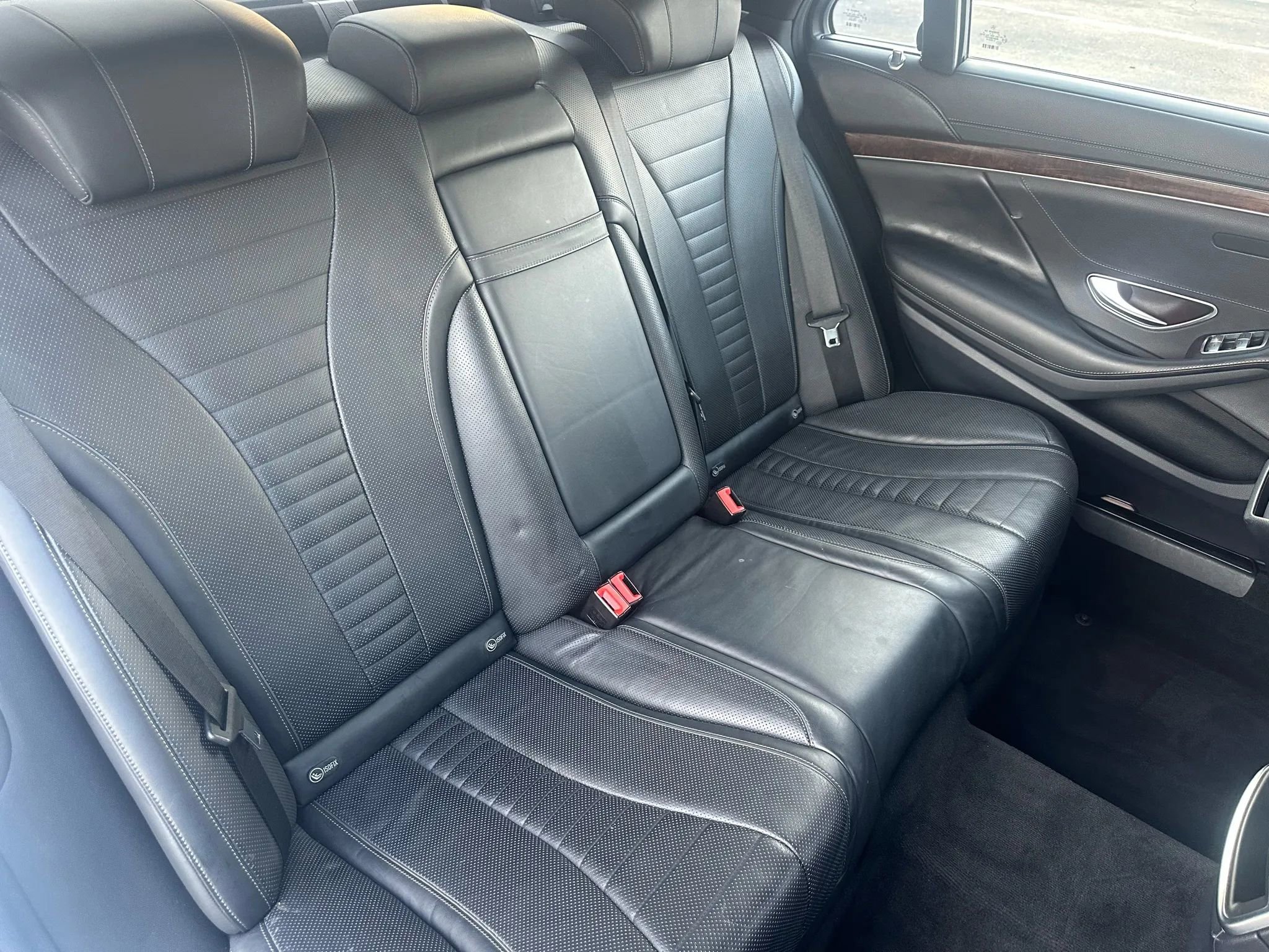 Used 2015 Mercedes-Benz S 550 4MATIC Sedan w/ Sport Package image 29
