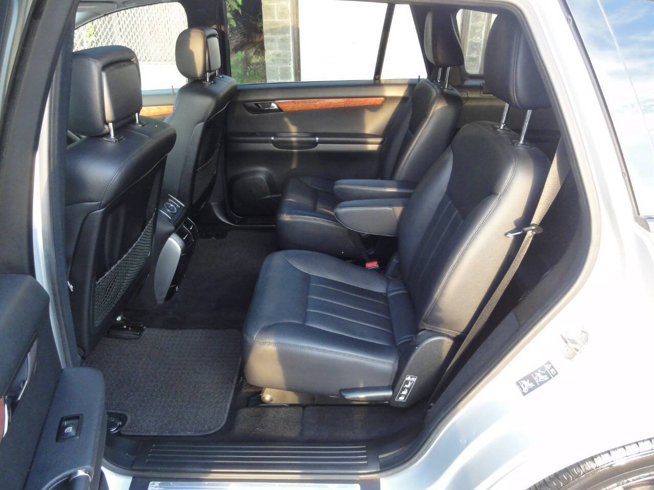 Used 2006 Mercedes-Benz R 350 4MATIC image 16