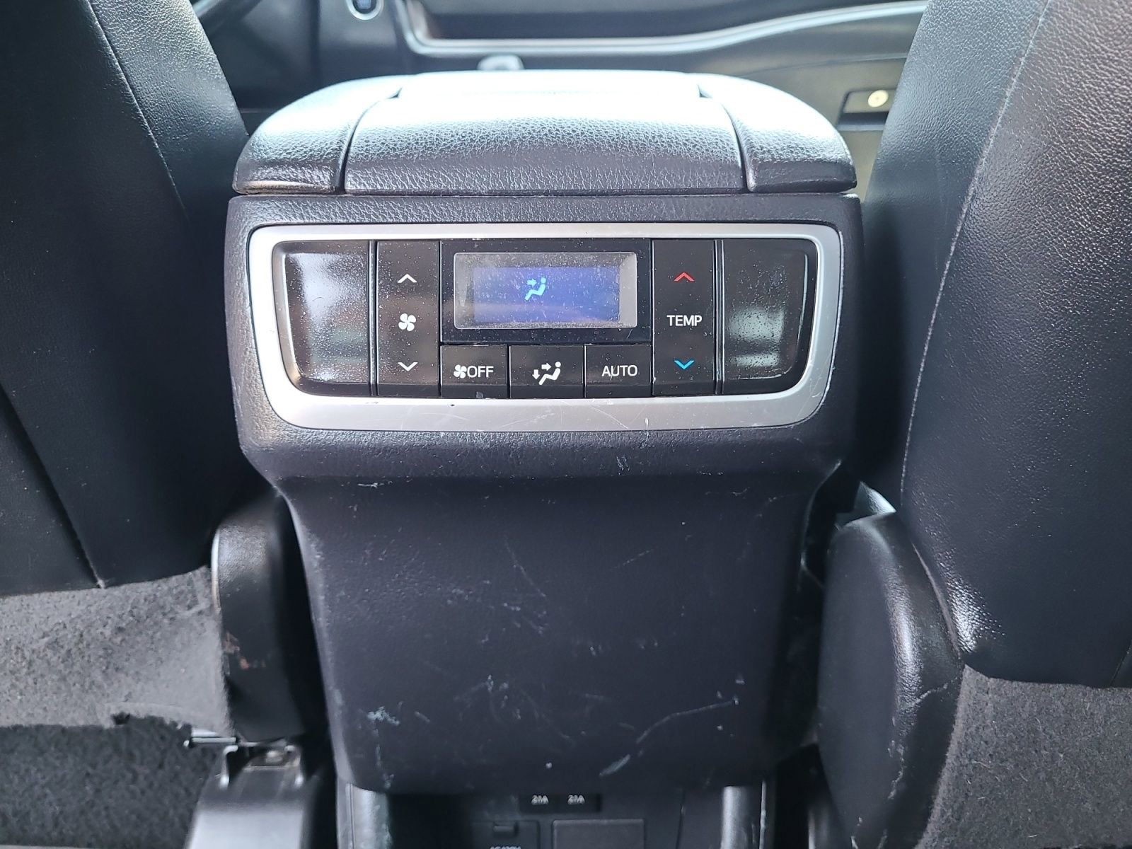 Used 2019 Toyota Highlander Limited AWD/4WD image 30