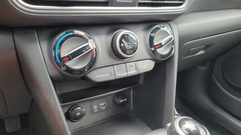 Used 2021 Hyundai Kona SEL w/ Cargo Package FWD image 18
