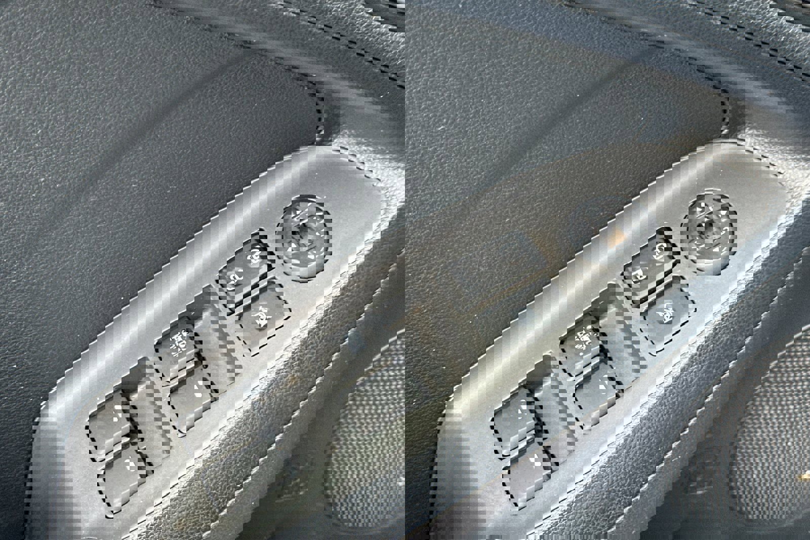 Used 2017 Kia Forte LX image 12