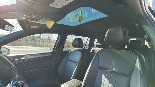 Used 2024 Volkswagen Tiguan SE R-Line image 20