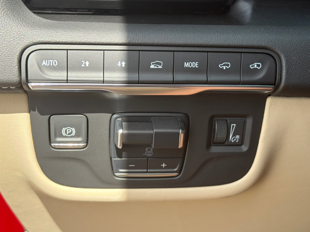 Used 2024 Cadillac Escalade Premium Luxury w/ Performance Package AWD/4WD image 33