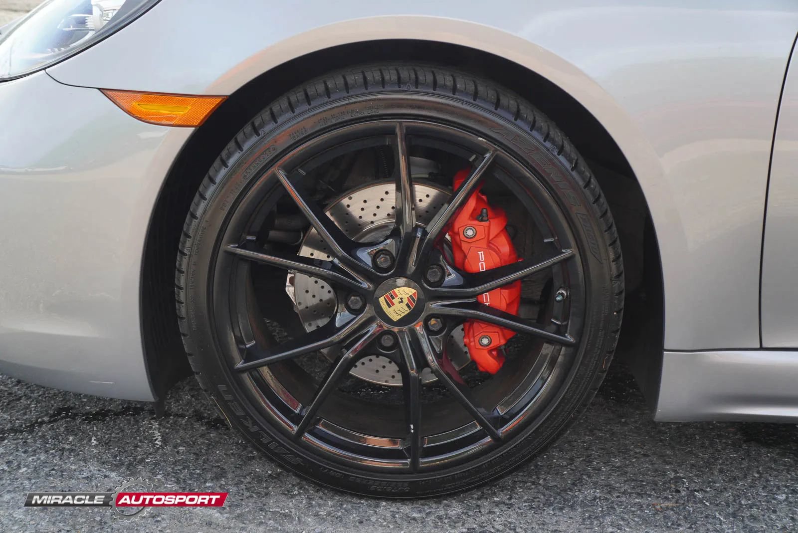 Used 2018 Porsche 718 Boxster S RWD image 13