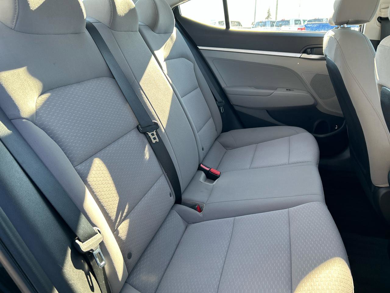 Used 2020 Hyundai Elantra SE image 21