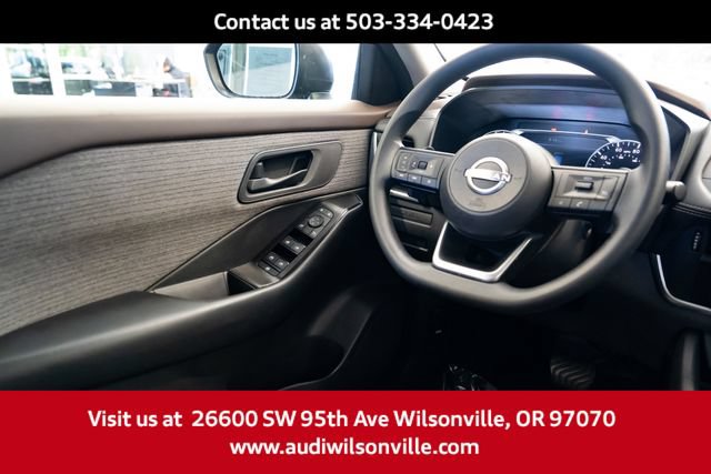 Used 2023 Nissan Rogue S AWD/4WD image 11
