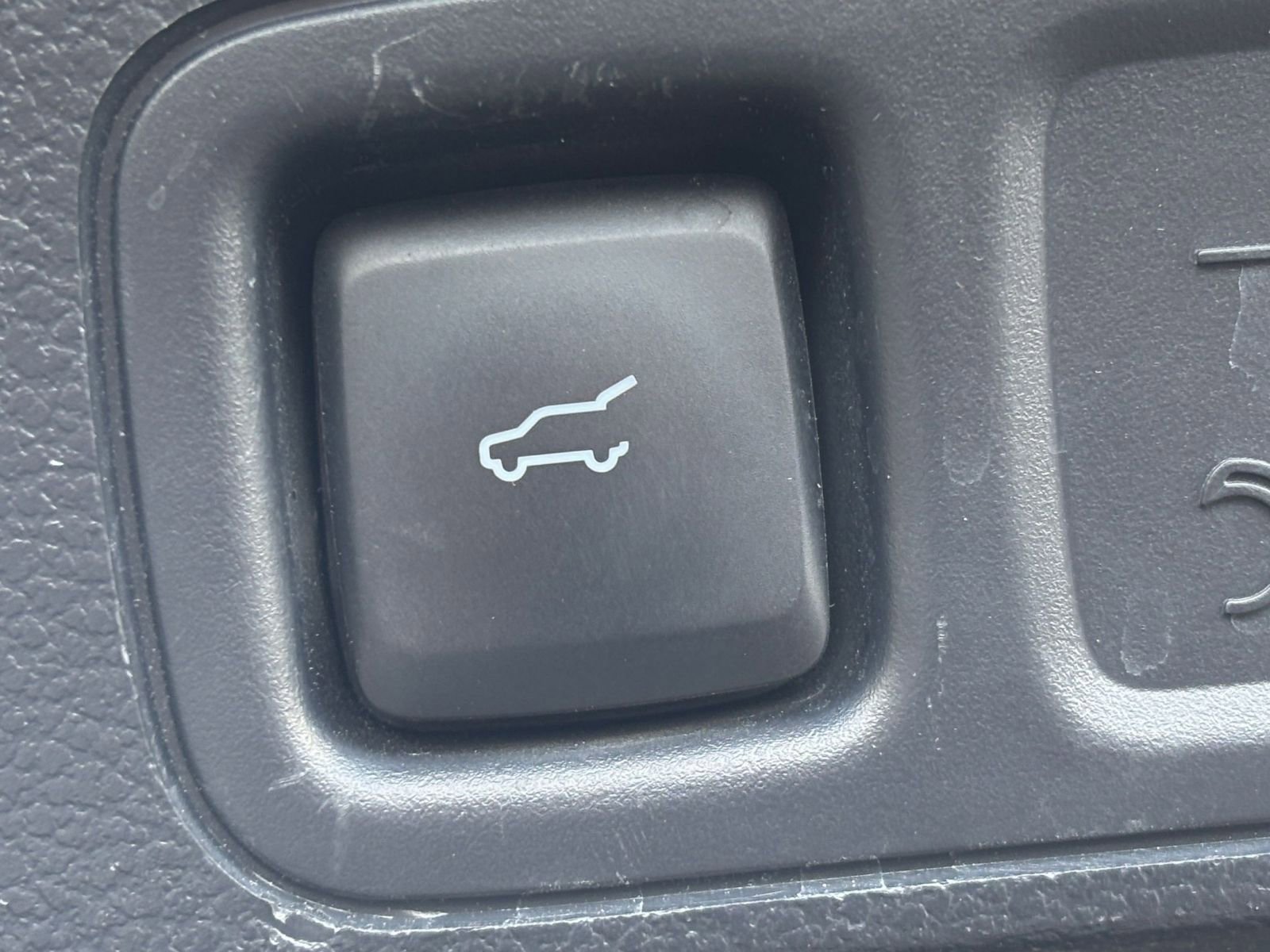 Used 2024 Ford Expedition Limited image 24