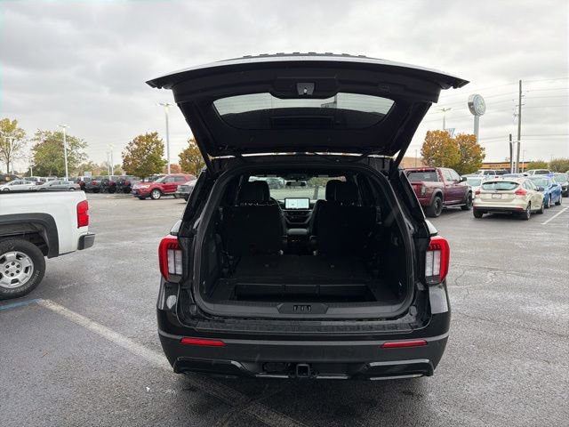 Used 2025 Ford Explorer ST-Line image 11