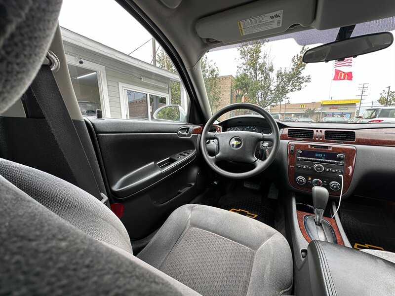 Used 2011 Chevrolet Impala LS FWD image 14