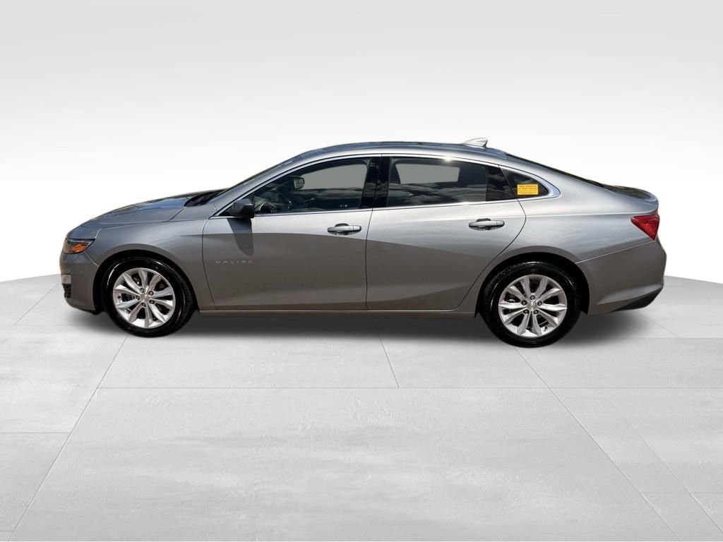 Used 2024 Chevrolet Malibu LT image 3