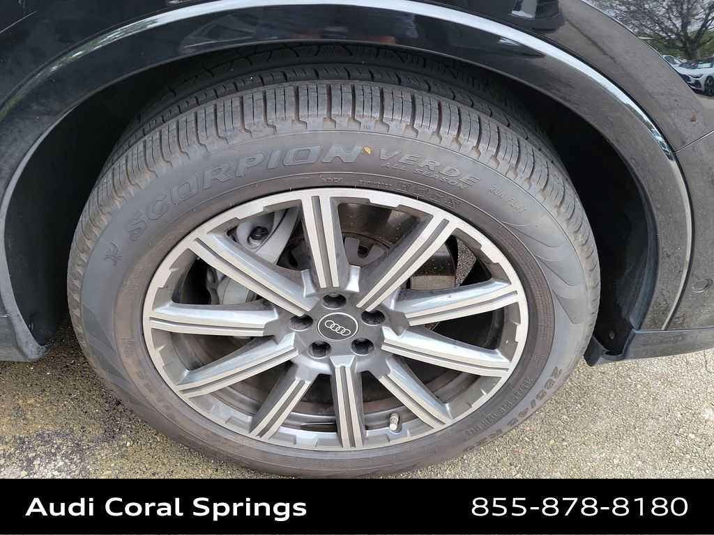 Certified 2023 Audi Q7 2.0T Premium Plus w/ Premium Plus Package AWD/4WD image 29