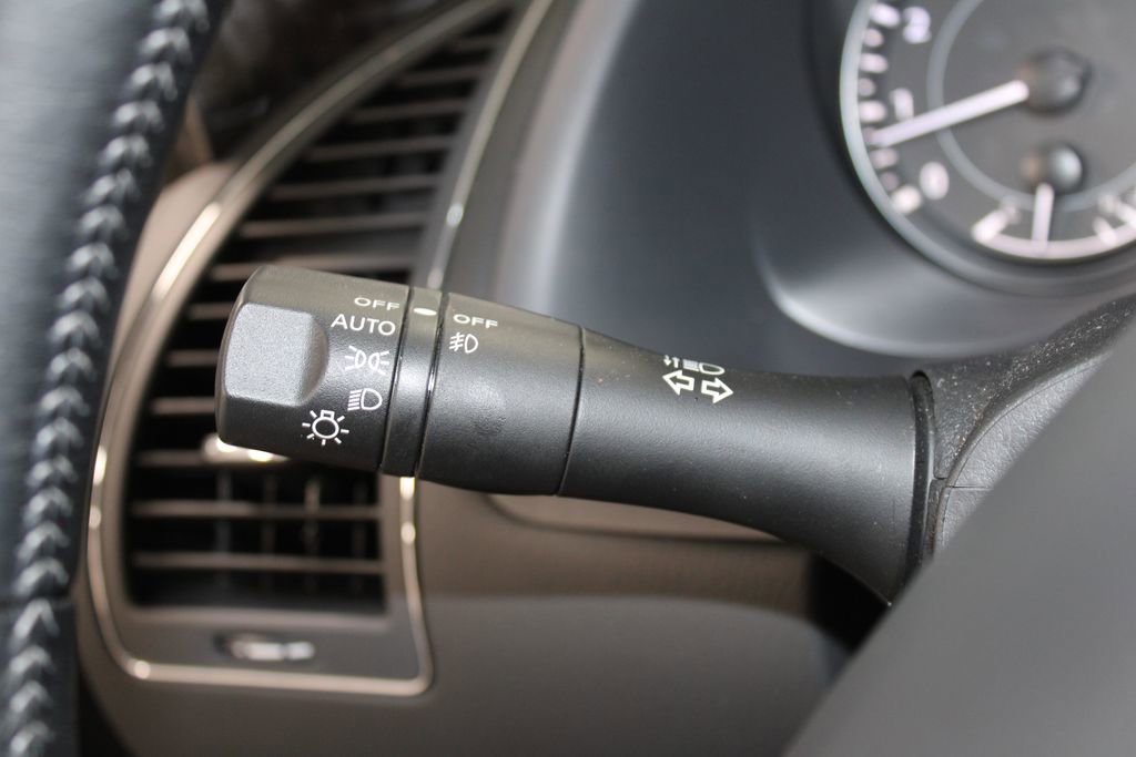 Used 2024 Nissan Armada Platinum w/ Captain's Chairs Package image 41