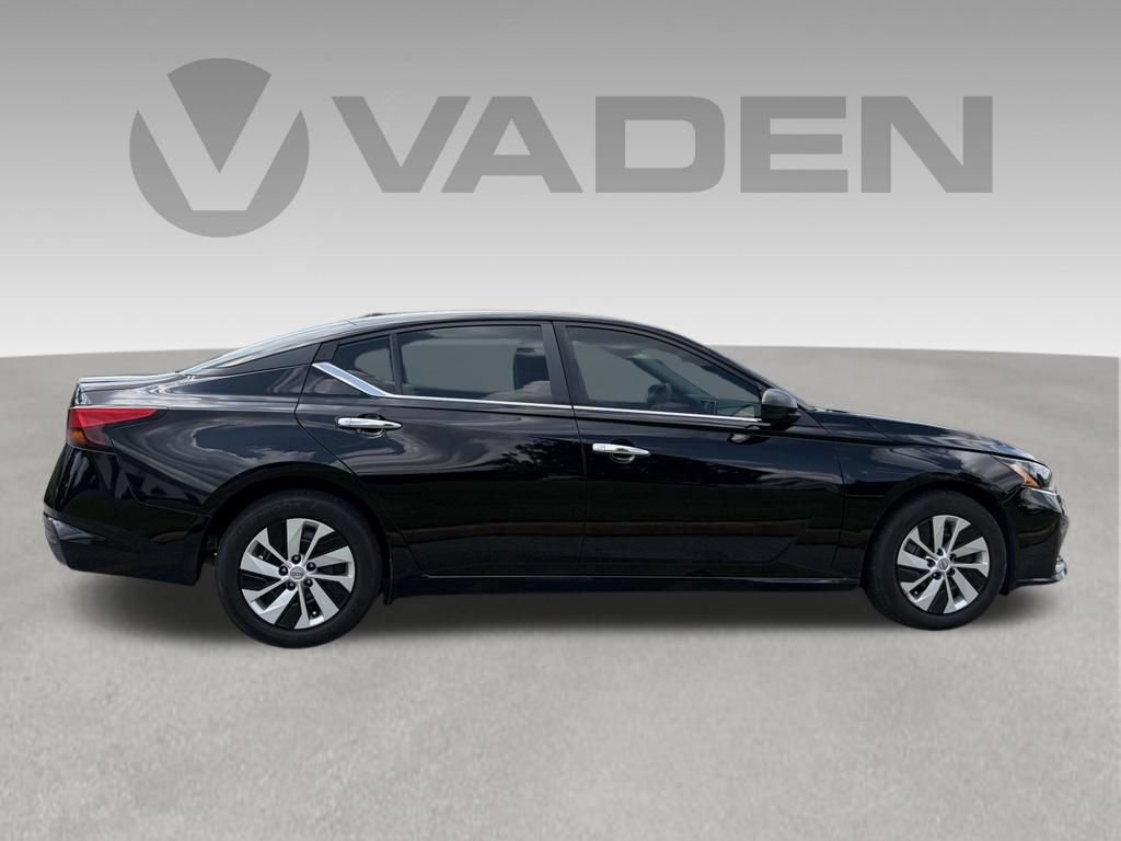 Used 2025 Nissan Altima 2.5 S FWD image 27