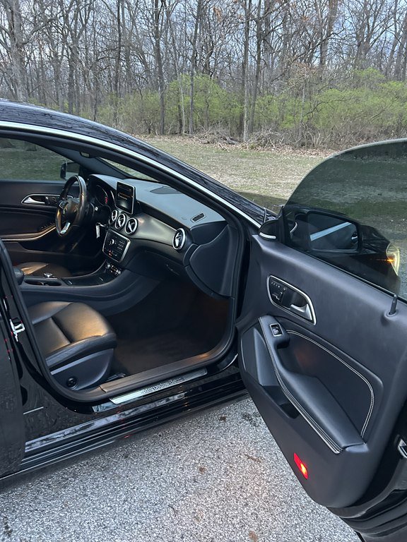 Used 2015 Mercedes-Benz CLA 250 4MATIC image 11