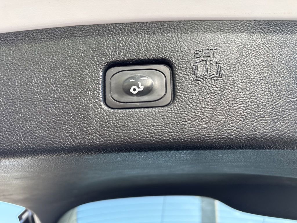 Used 2024 Ford Edge SEL w/ Sport Appearance Package image 7