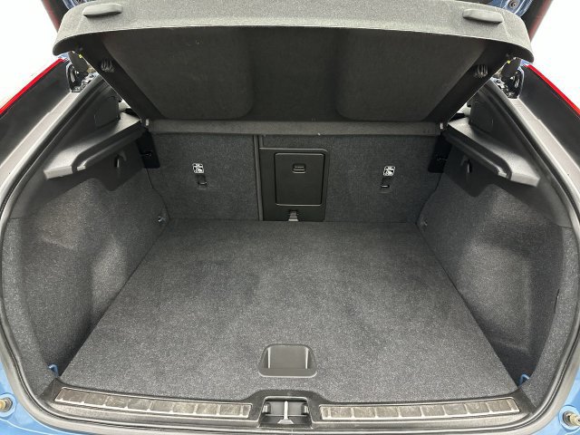 Certified 2023 Volvo C40 Recharge Core AWD/4WD image 24