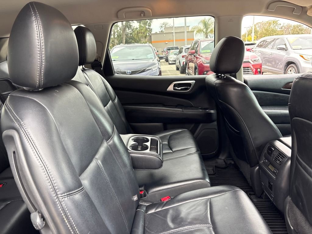 Used 2015 Nissan Pathfinder SL w/ SL Tech Package image 31