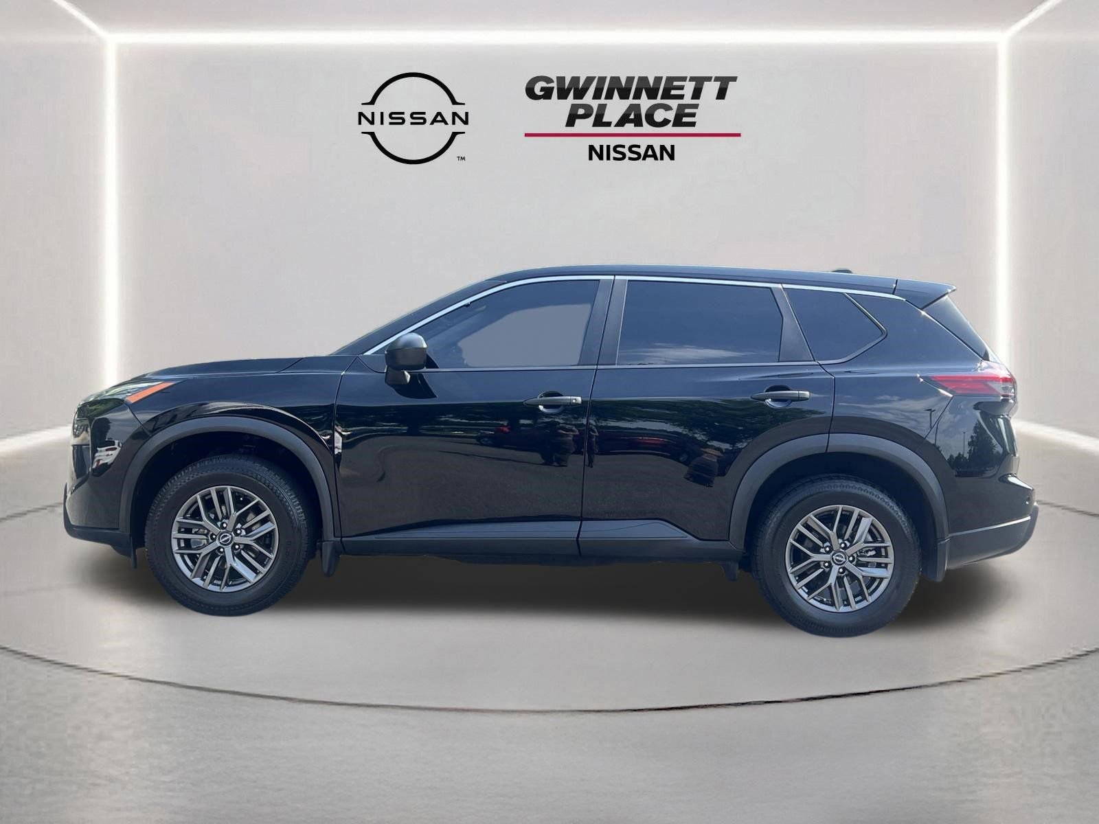 Used 2024 Nissan Rogue S FWD image 20