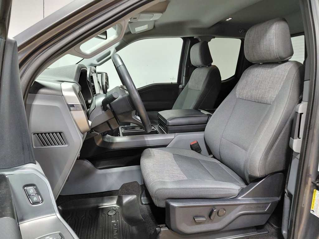 Certified 2022 Ford F150 XLT w/ Equipment Group 302A High image 4