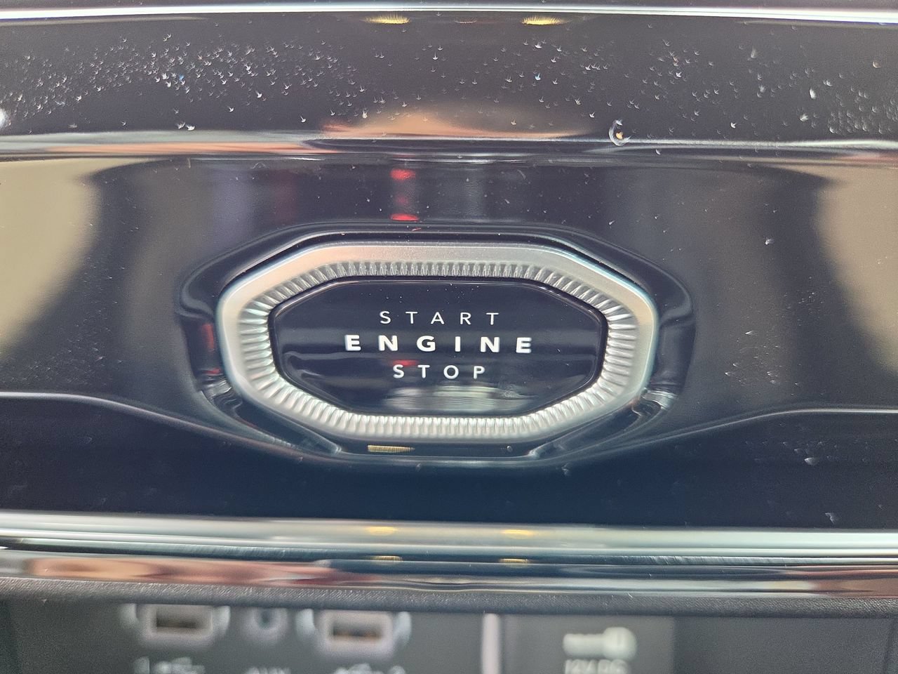 New 2026 Jeep Grand Cherokee L Limited AWD/4WD image 30