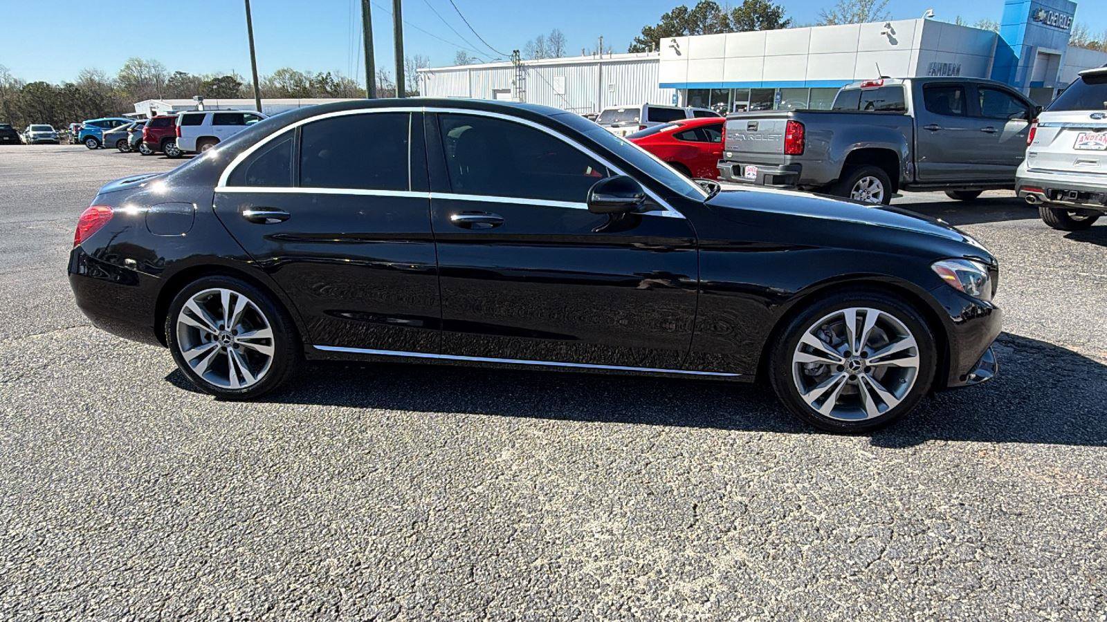 Used 2018 Mercedes-Benz C 300 Sedan image 4
