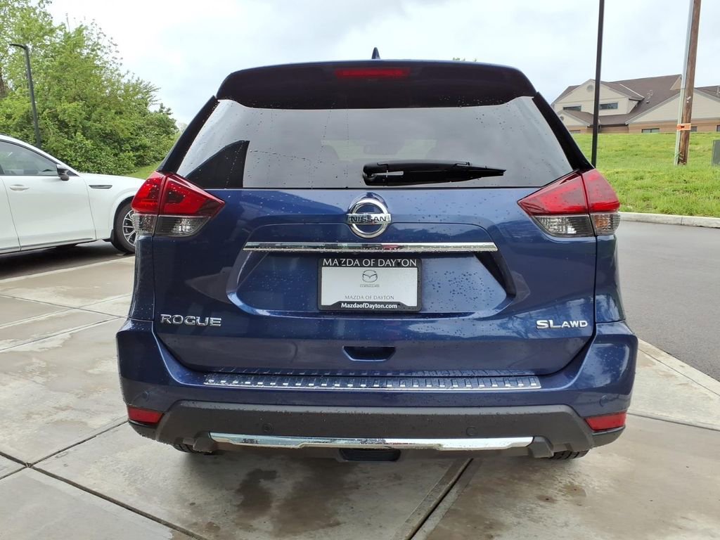 Used 2020 Nissan Rogue SL w/ Premium Package AWD/4WD image 6
