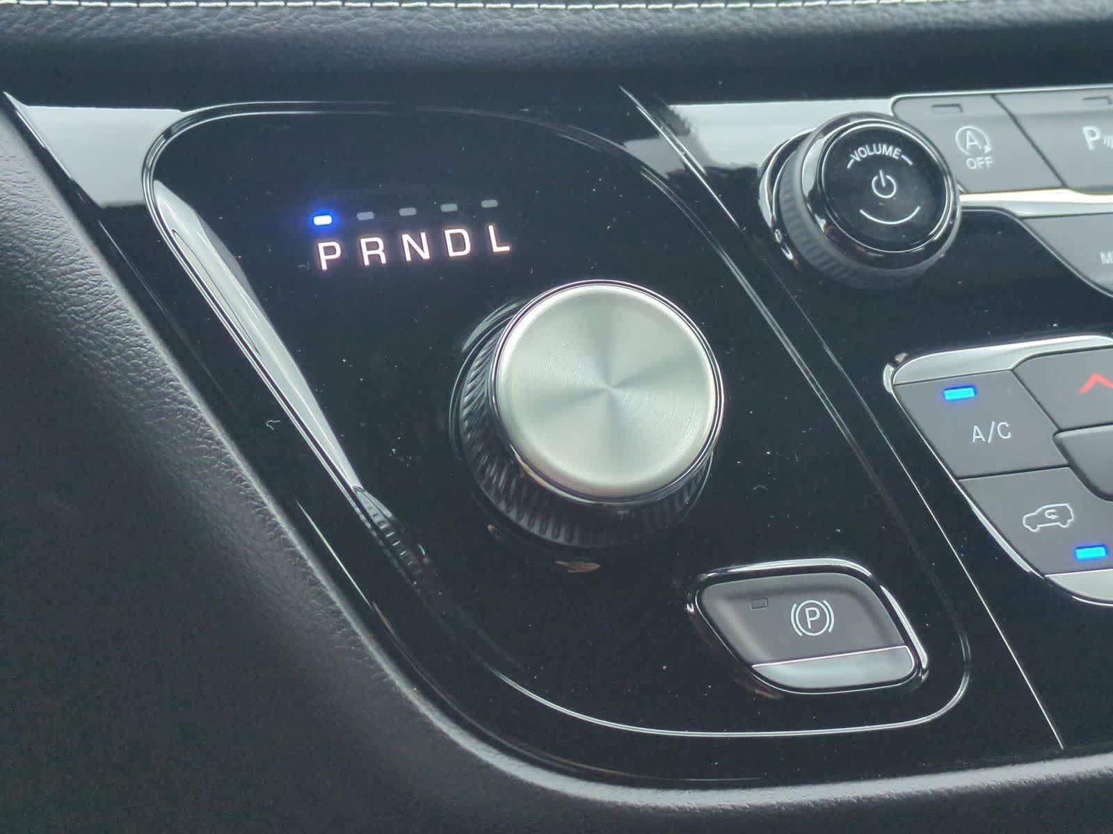 New 2027 Chrysler Pacifica Select FWD image 31
