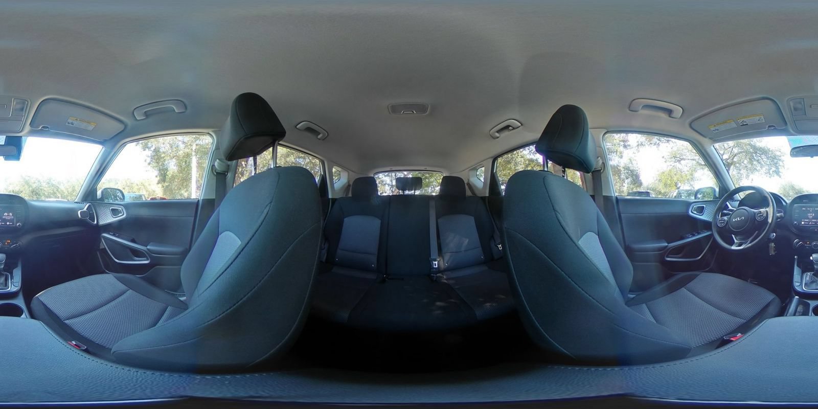 Used 2025 Kia Soul LX w/ LX Technology Package FWD image 39