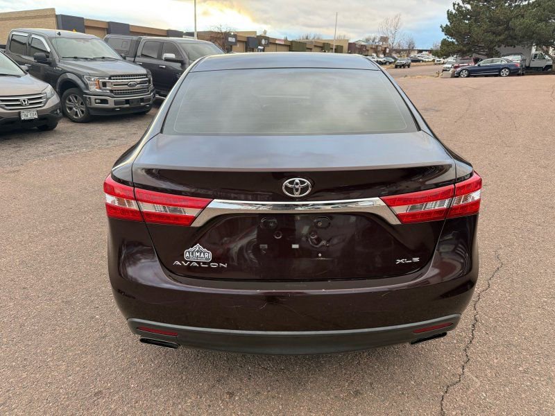 Used 2013 Toyota Avalon XLE image 6