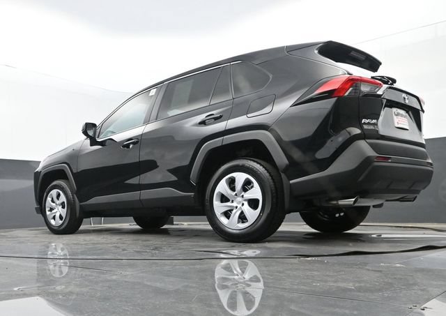 Used 2025 Toyota RAV4 LE AWD/4WD image 24