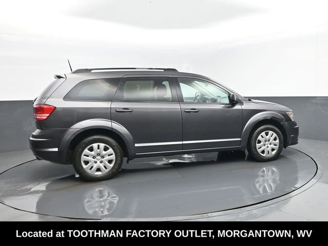 Used 2019 Dodge Journey SE FWD image 4