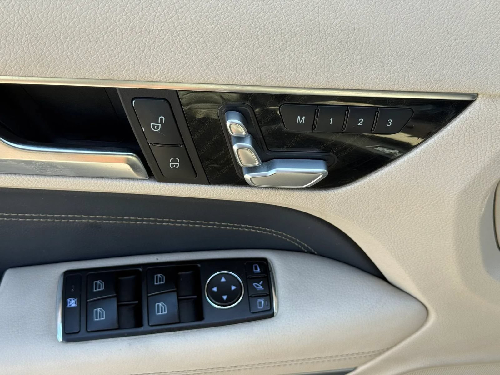 Used 2016 Mercedes-Benz E 400 Cabriolet image 25